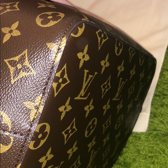 Louis Vuitton Monogram Neonoe Rose Poudre Pink - Picture 4 of 8